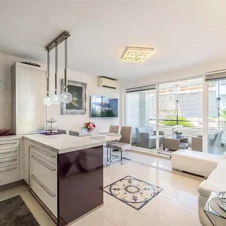 Luxury B&r *** Apartment *