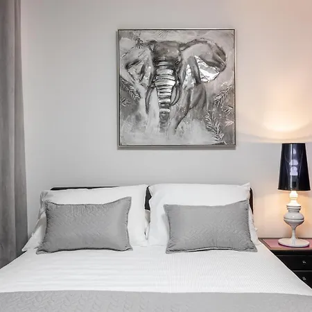 Luxury B&r *** Apartment *