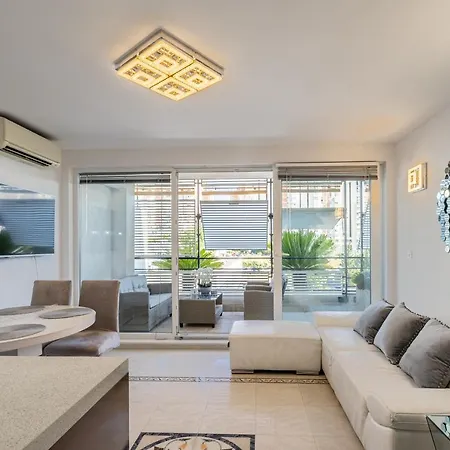 Luxury B&r *** Apartment *