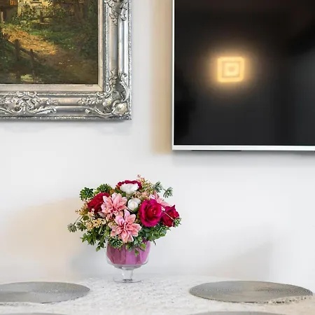 Apartment Luxury B&r *** *